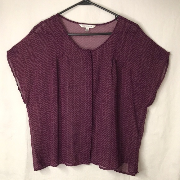 CROFT & Borrow Women’s Sheer Blouse XL Burgundy Button Front EUC Flowy - Picture 1 of 11